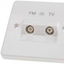 MK K3522WHI Socket TV/FM Twin Diplexer
